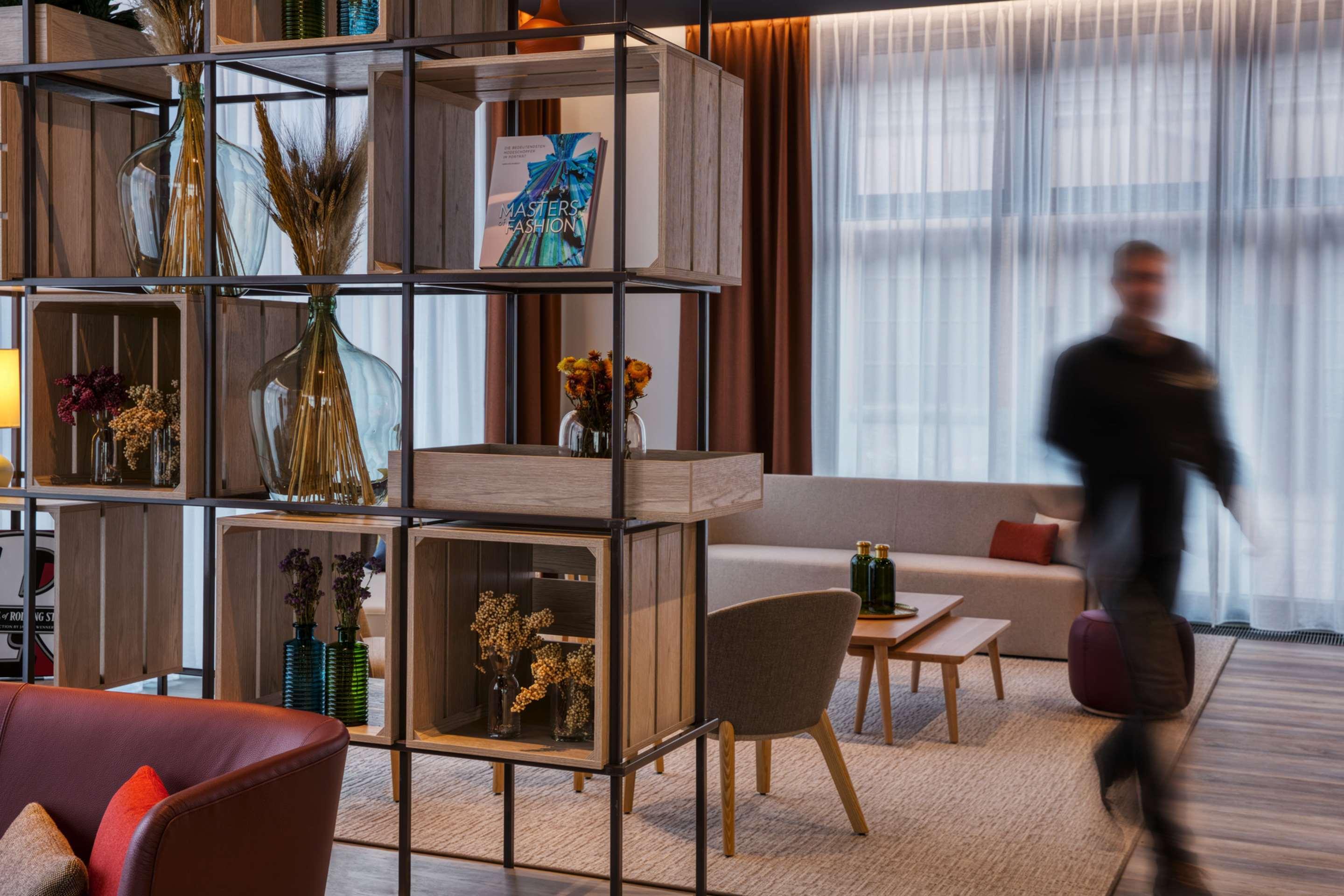 Intercityhotel Wiesbaden Ngoại thất bức ảnh