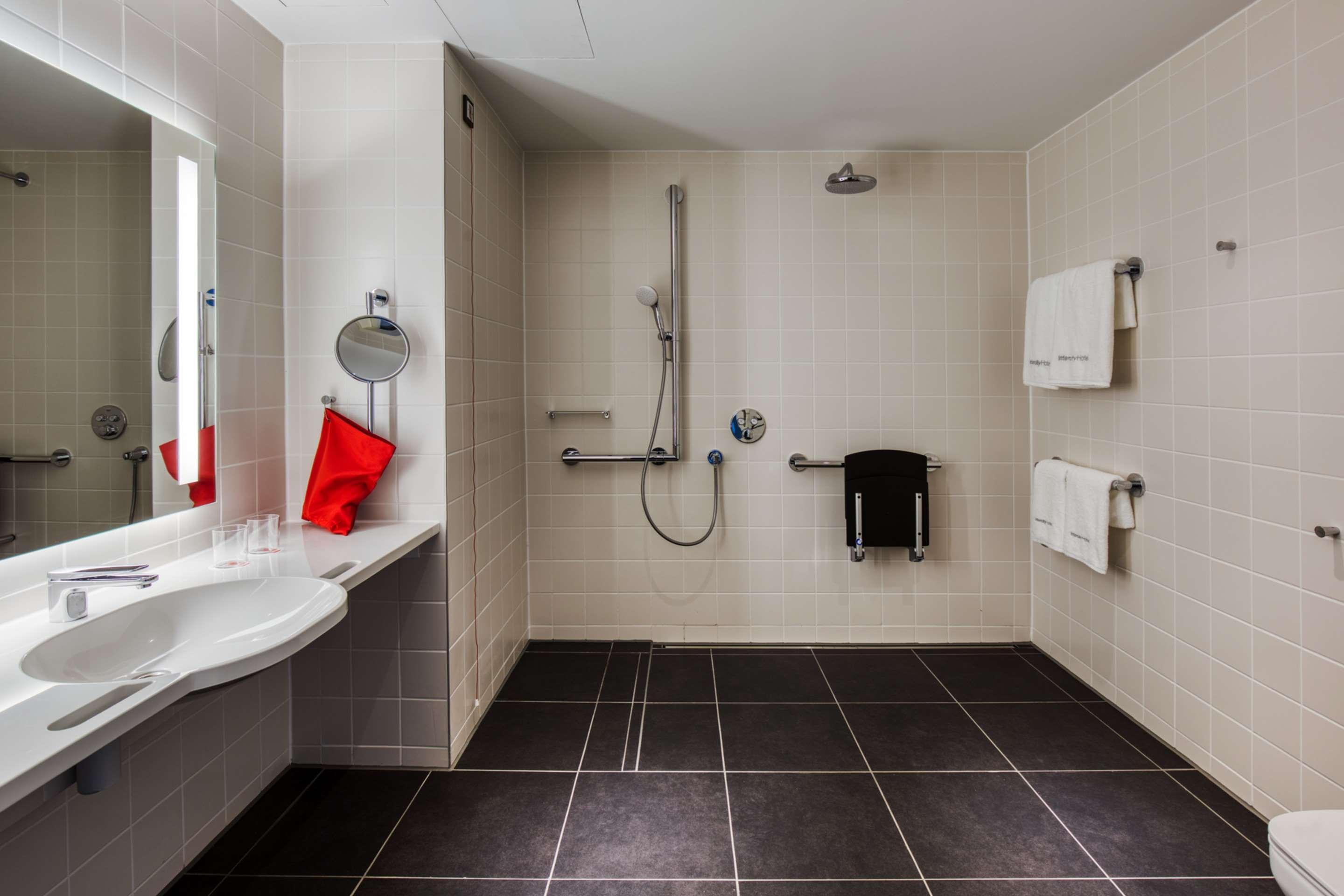 Intercityhotel Wiesbaden Ngoại thất bức ảnh
