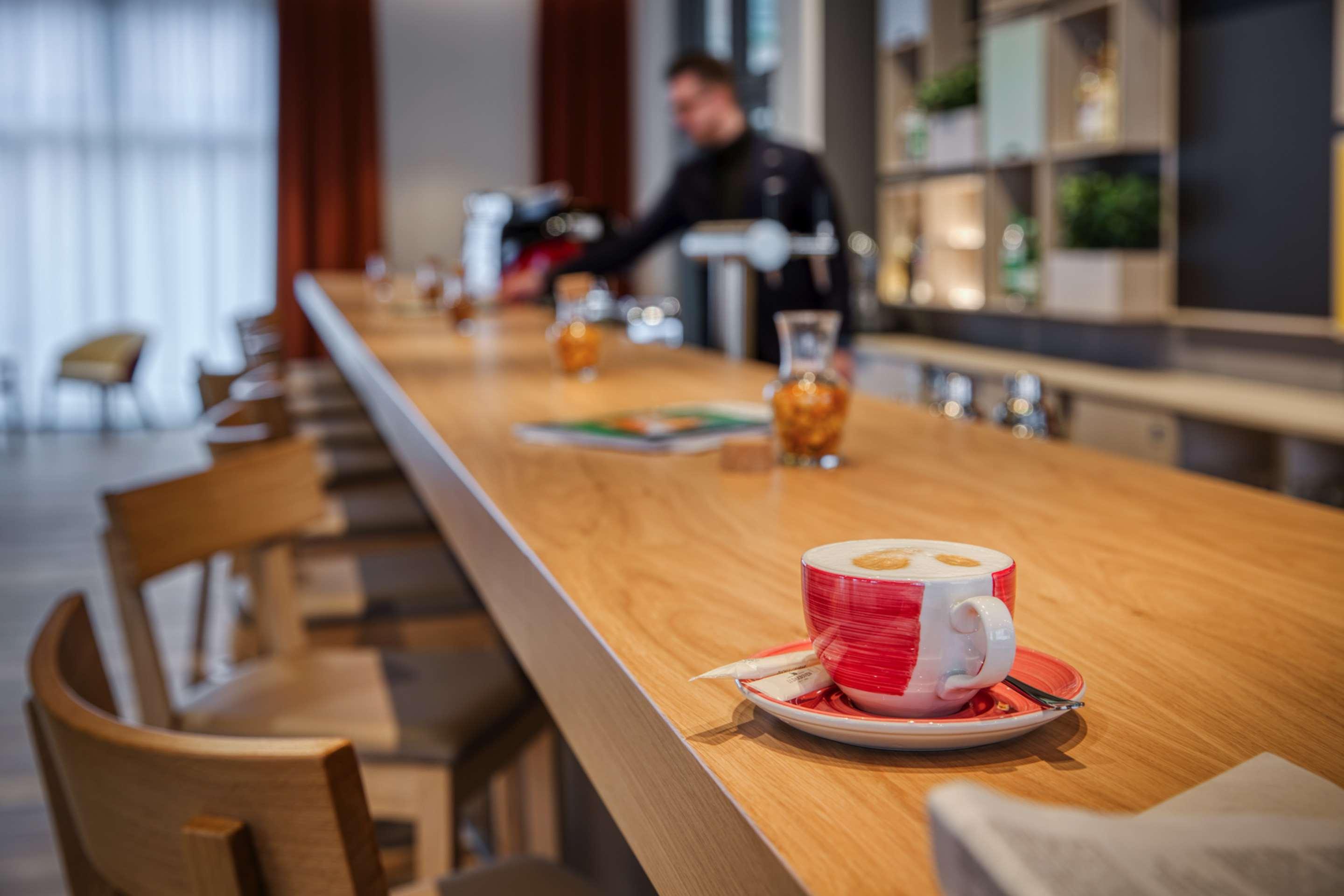 Intercityhotel Wiesbaden Ngoại thất bức ảnh