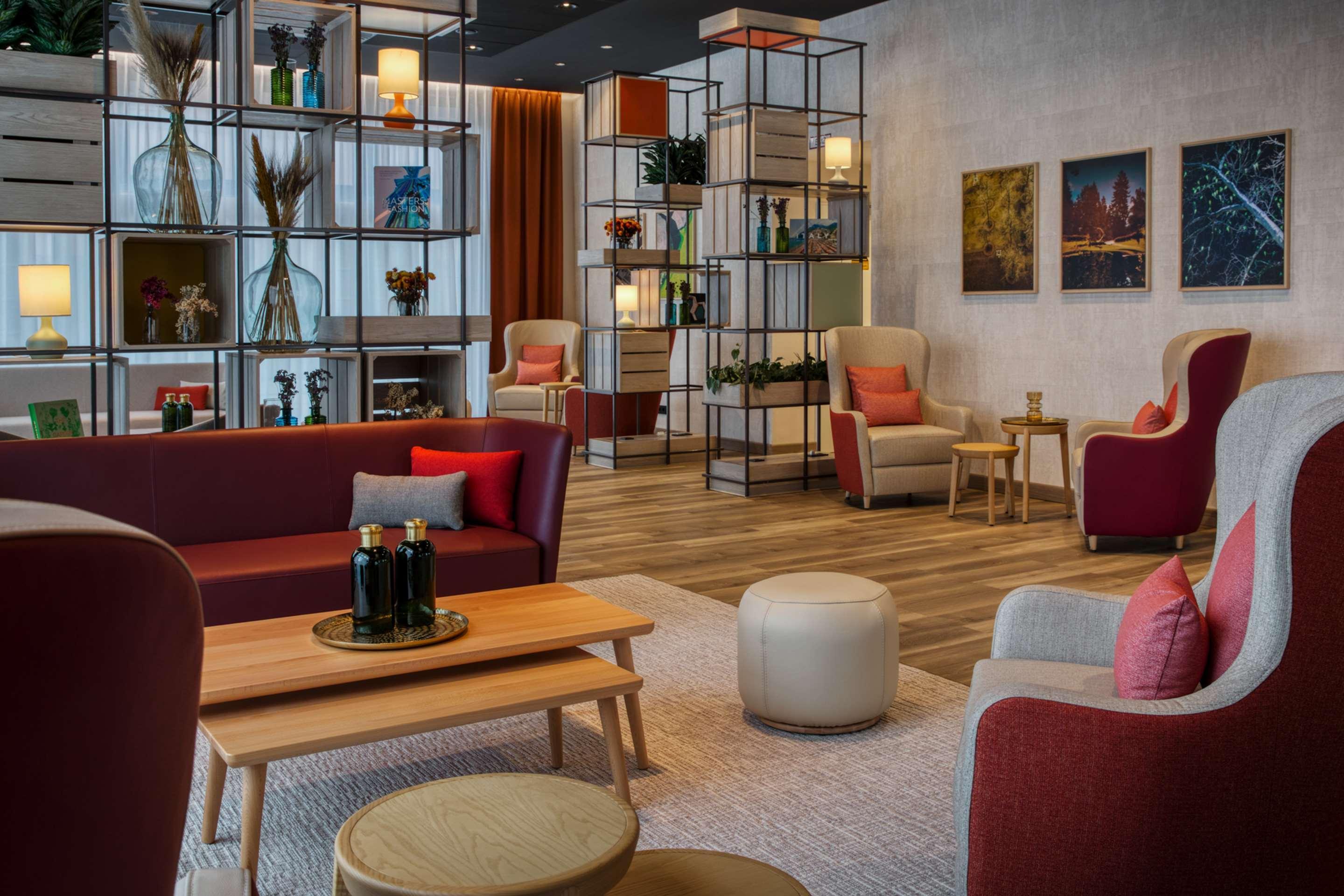 Intercityhotel Wiesbaden Ngoại thất bức ảnh