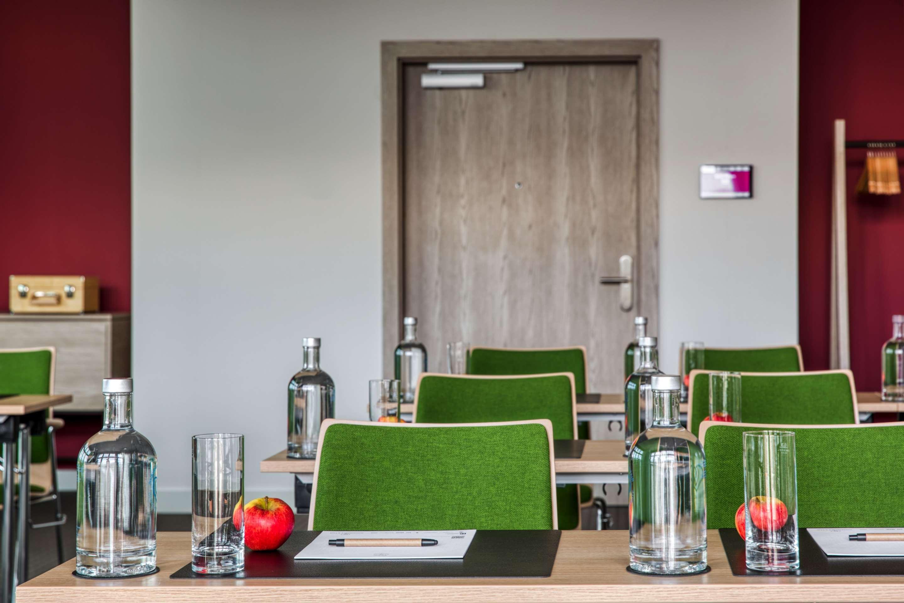 Intercityhotel Wiesbaden Ngoại thất bức ảnh